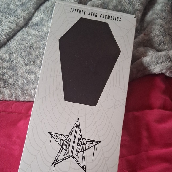 Jeffree Star Other - Black Velvet Coffin Mirror